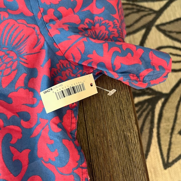 Amazon Essentials Button Down - Picture 7 of 11